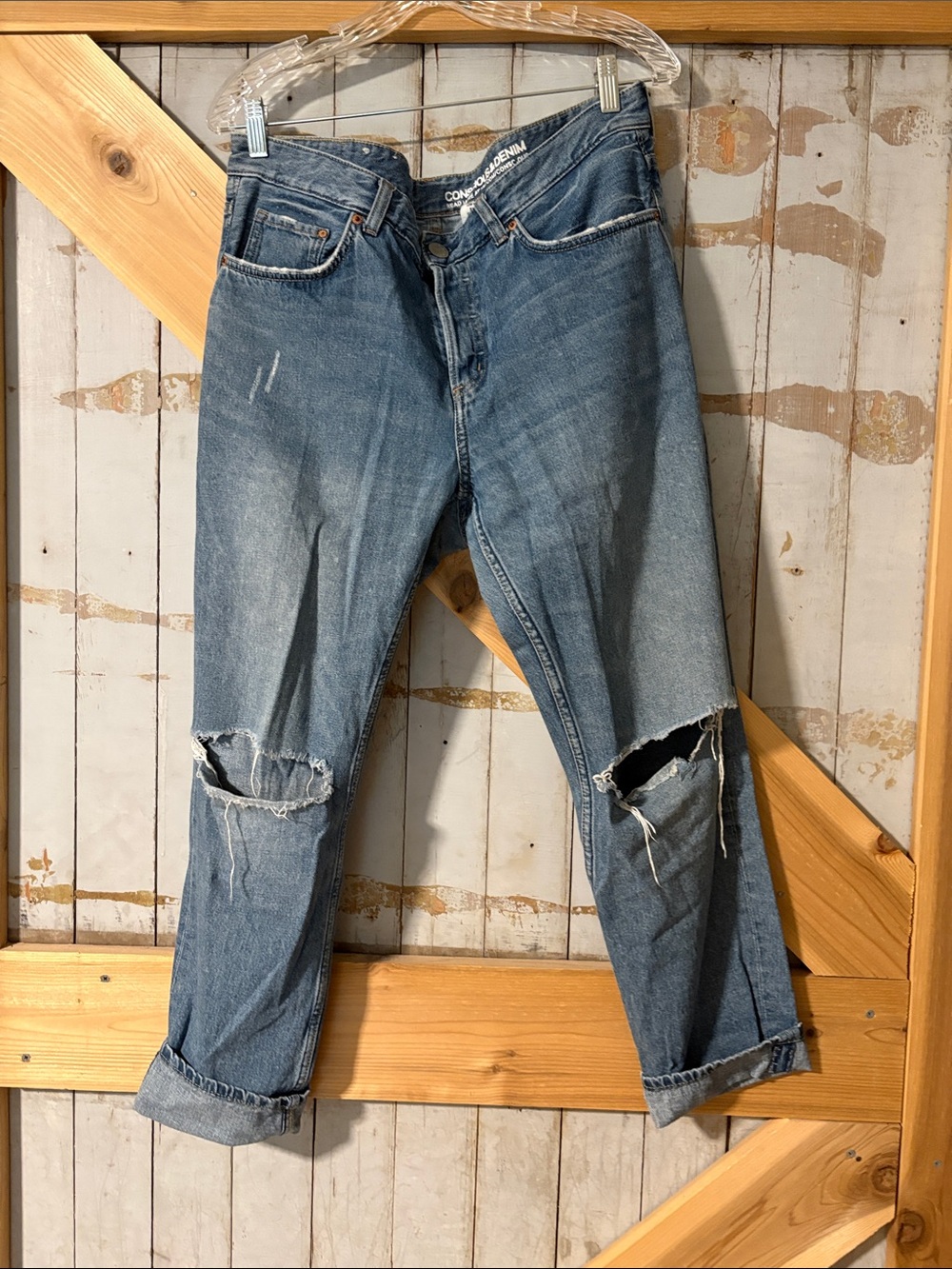 Distressed Boyfriend jeans